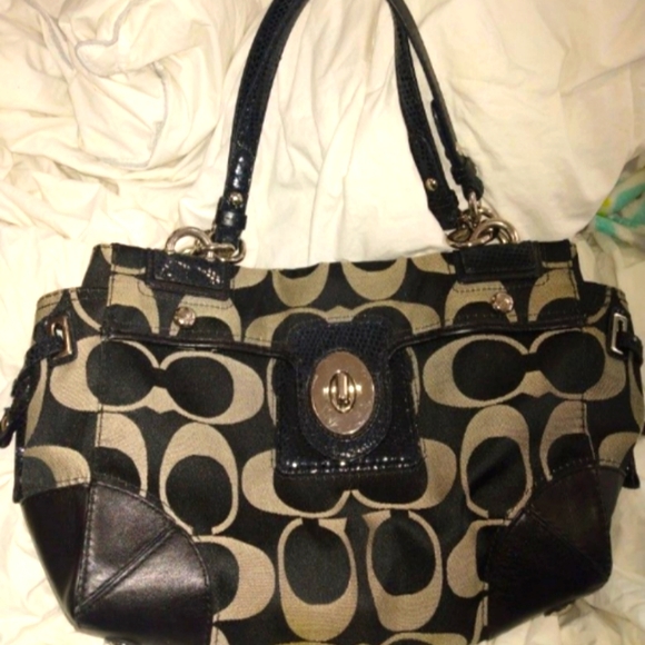 Coach Handbags - Coach purse